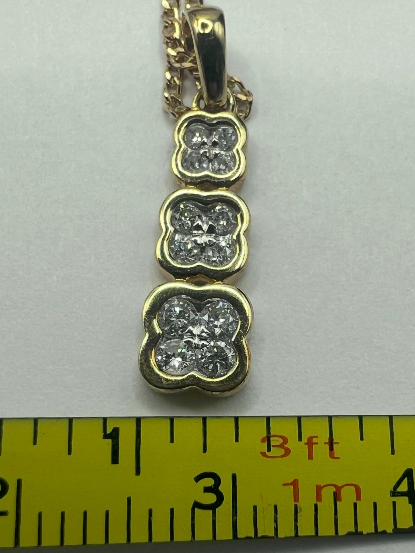 Quality 9ct Yellow Gold Diamond Set Pendant & Chain • 3.15 Grams