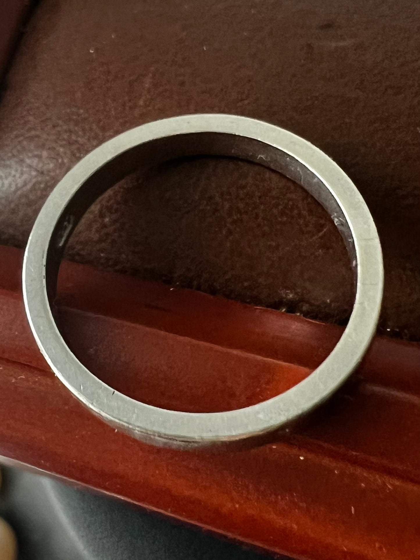 Vintage Platinum Wedding Band - N½