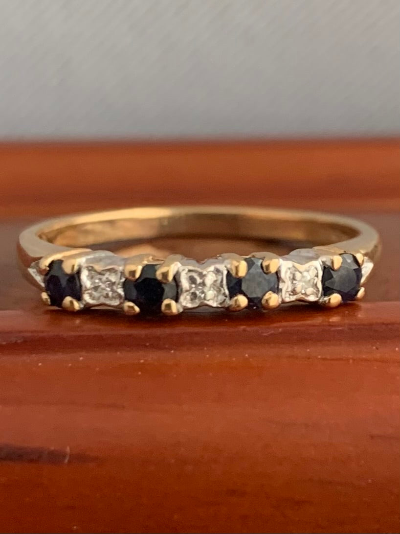 Vintage 9ct Sapphire & Diamond Ring - P½