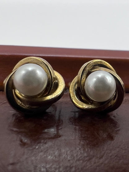 Vintage 9ct Yellow Gold Pearl Stud Earrings • 0.74 Grams