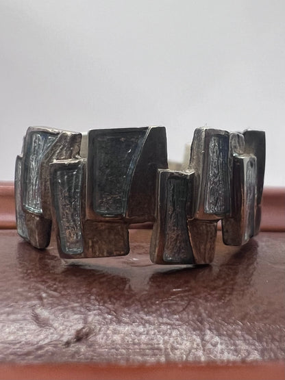 Unique 925 Sterling Silver Bark Effect Band - R