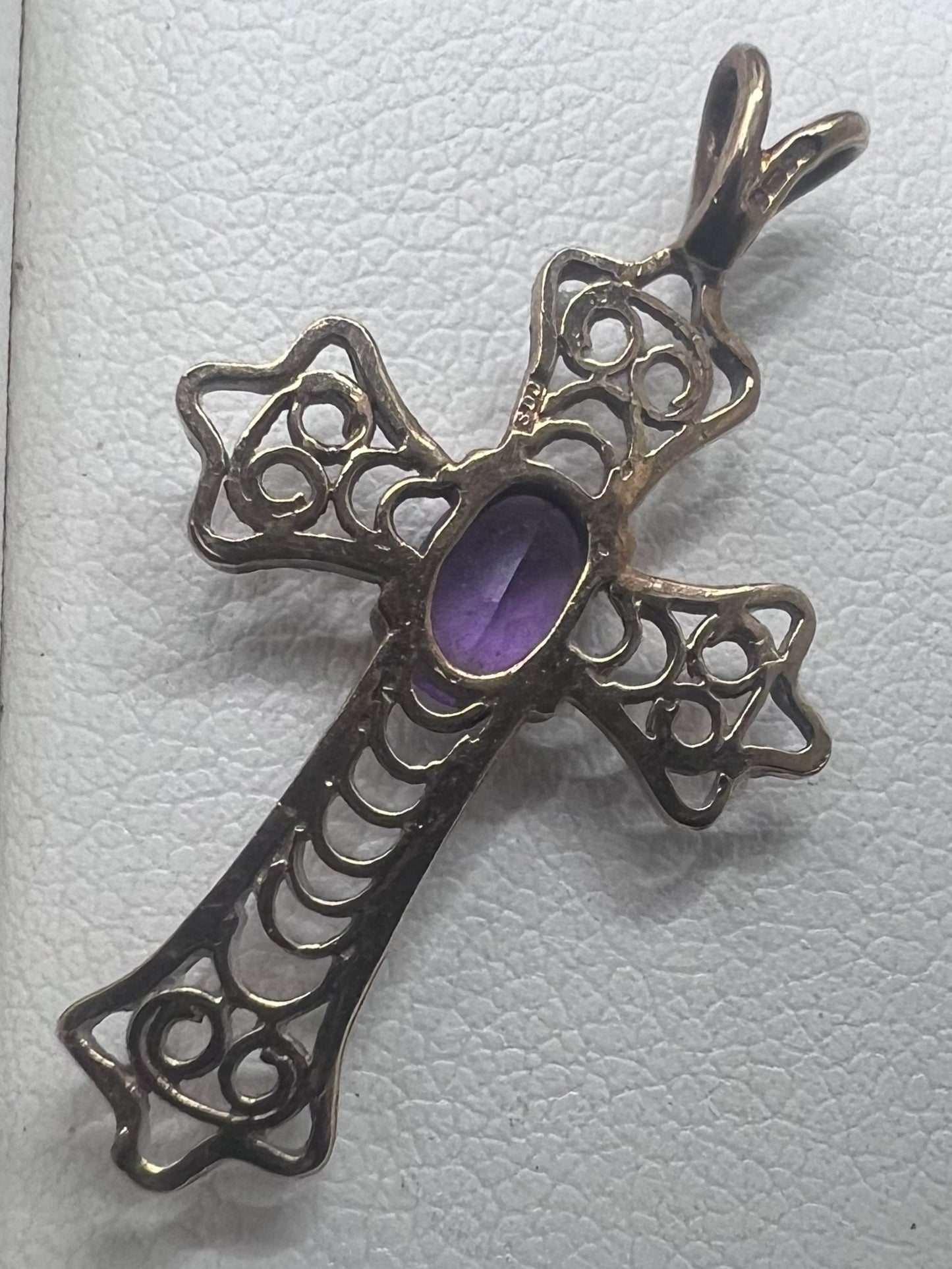 Vintage 9ct Yellow Gold Amethyst Cross Pendant • 1.18 Grams