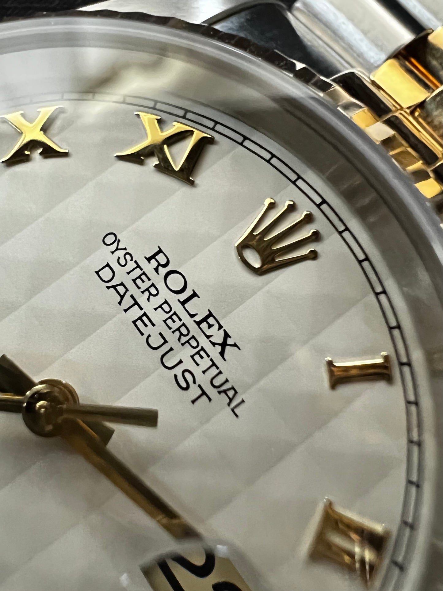 1995 Rolex Datejust 16233 Ivory Pyramid Dial - 36mm