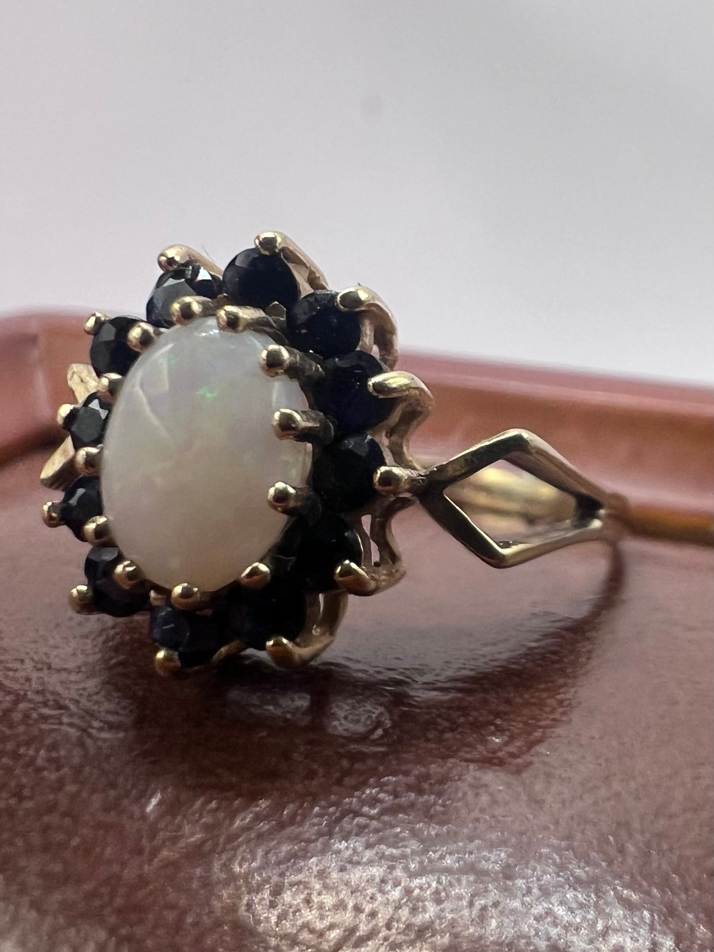 Vintage 9ct Yellow Gold Opal & Sapphire Cluster Ring - N½
