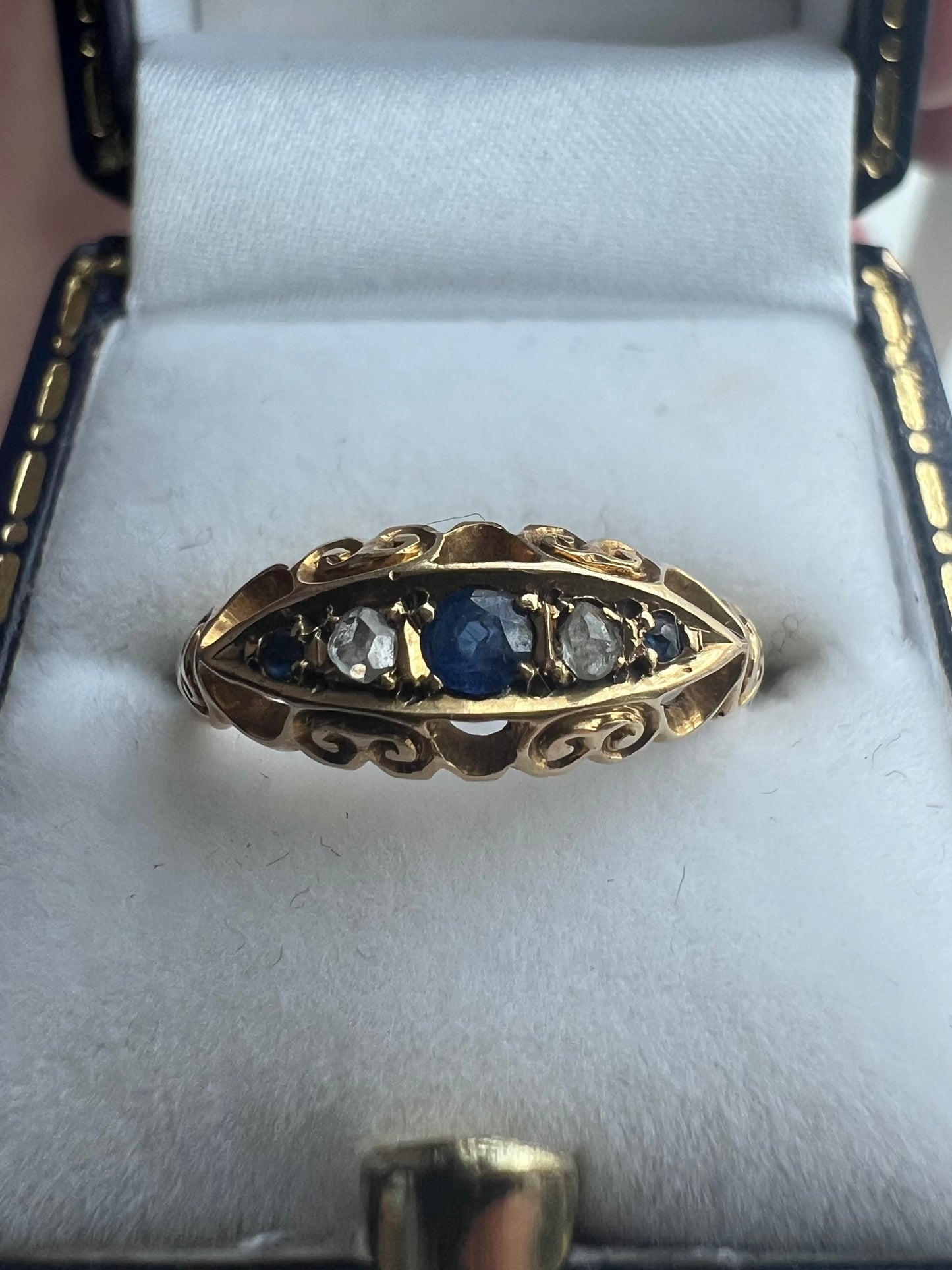 Antique 18ct Yellow Gold Sapphire & Diamond Ring - K½