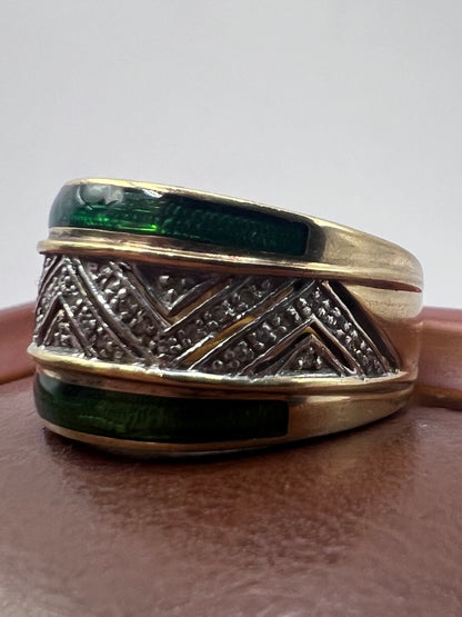 Unique 9ct Yellow Gold Green Enamel & Diamond Ring • Size - T