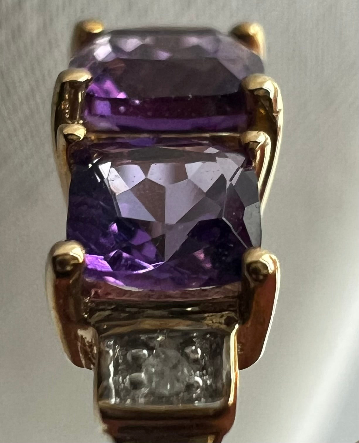 Quality 9ct Yellow Gold Amethyst & Diamond Set Ring - P½