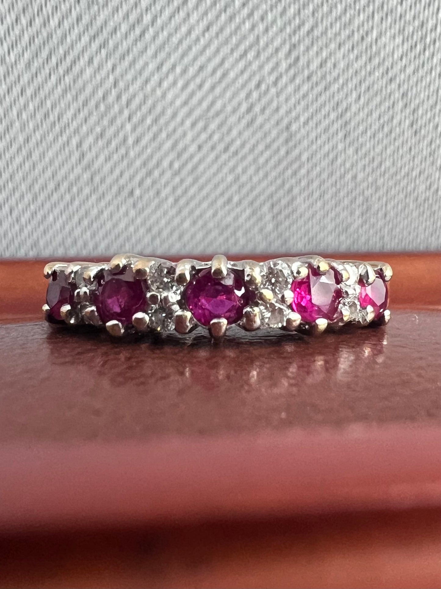 Vintage 9ct Yellow Gold Ruby & Diamond Ring - O½