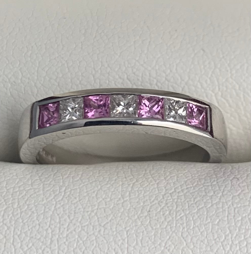 18ct Princess Cut Pink Sapphire & Diamond 0.99ct Ring ~ 5.67 Grams ~ Size - O½