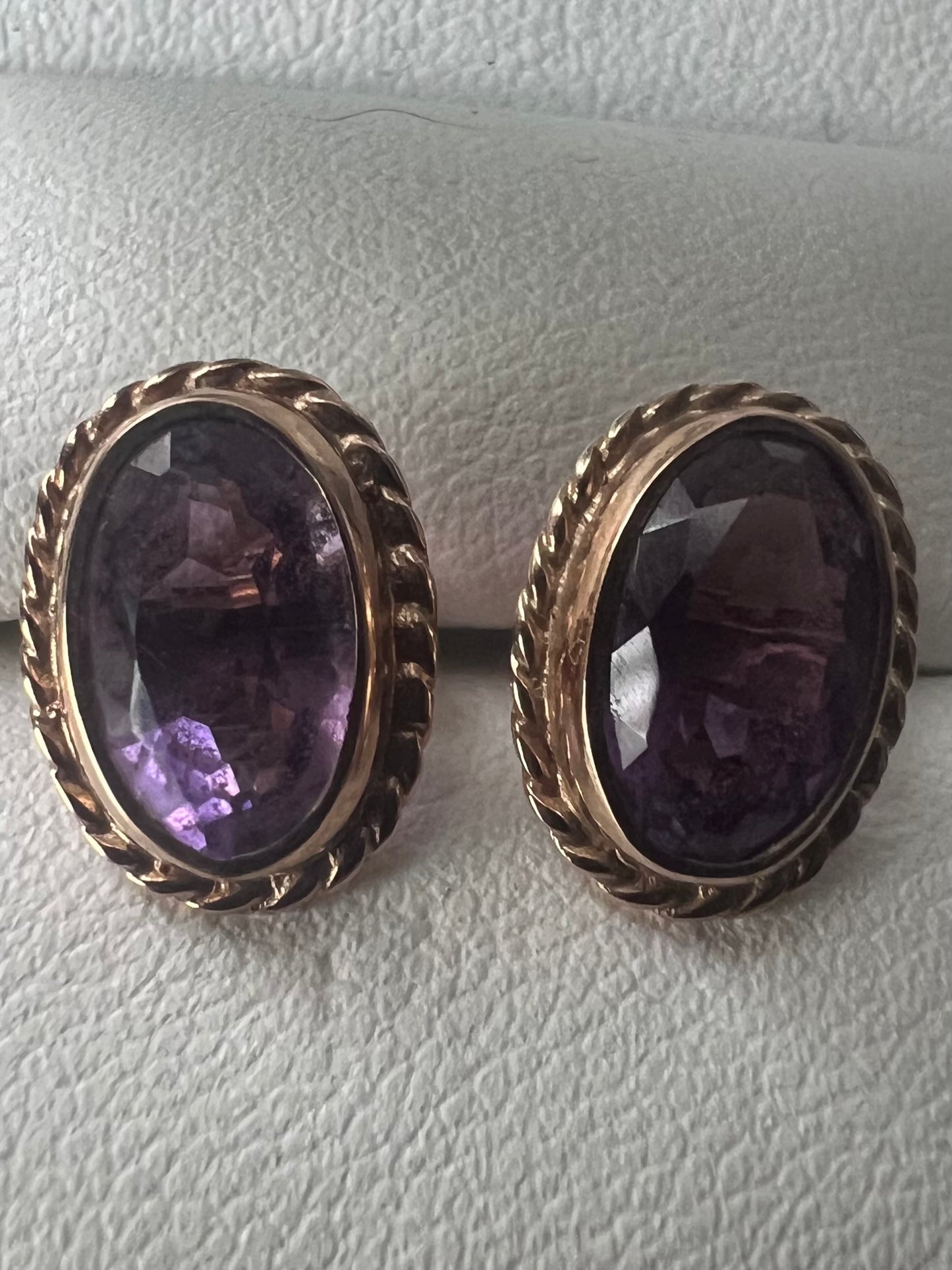 Vintage 9ct Yellow Gold Amethyst Stud Earrings • 2.40 Grams