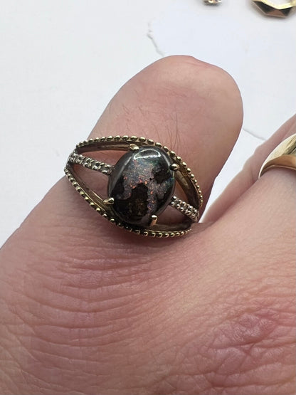Quality 9ct Yellow Gold Opal Set Ring  - O