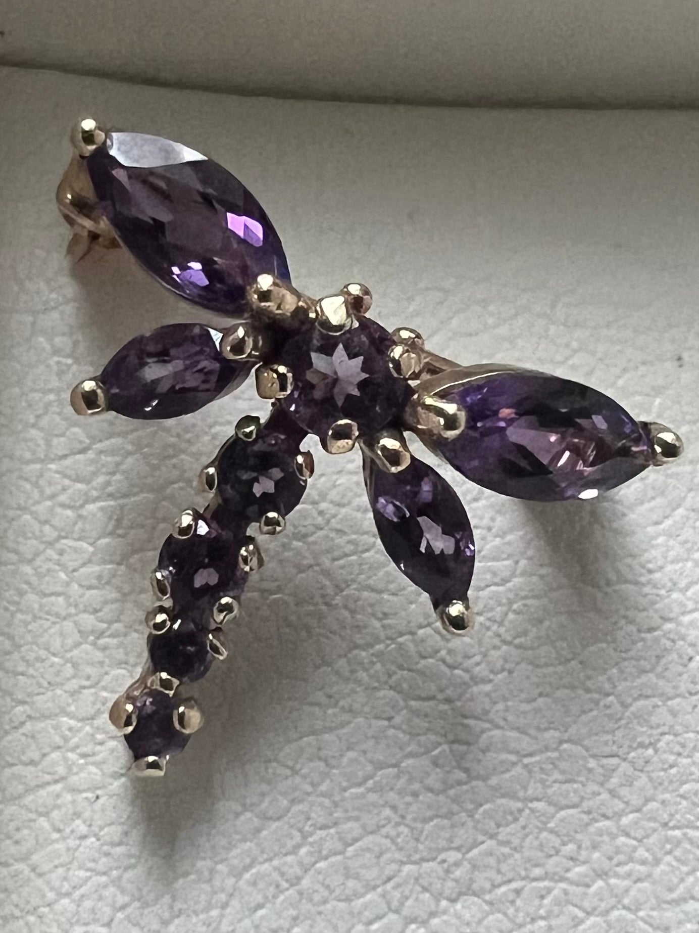 Quality 9ct Yellow Gold Amethyst Dragon Fly Brooch - 1.29 Grams