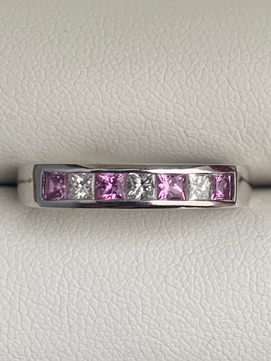 18ct Princess Cut Pink Sapphire & Diamond 0.99ct Ring ~ 5.67 Grams ~ Size - O½