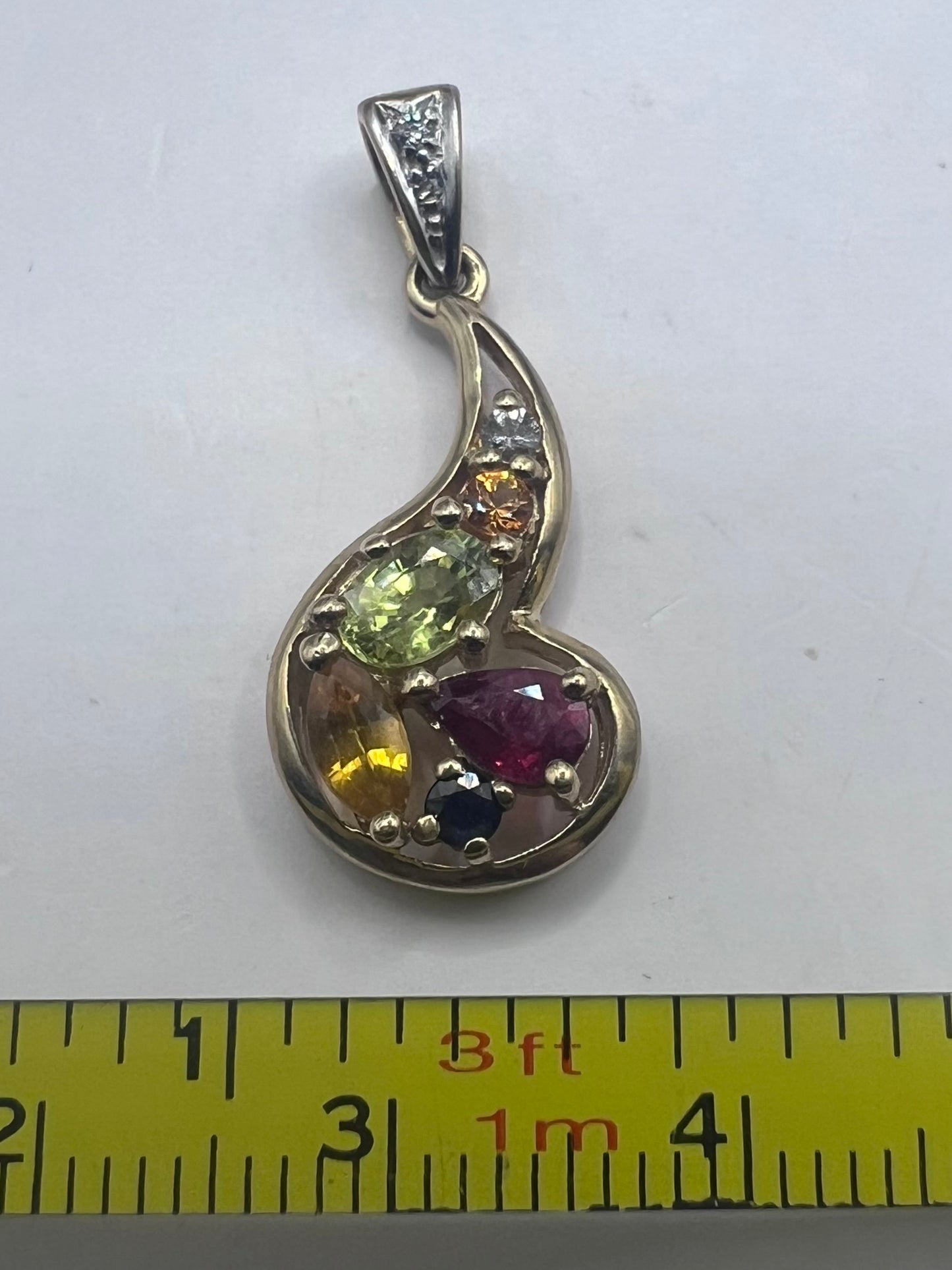 Quality 9ct Yellow Gold Multi Gem Stone Pendant • 2.81 Grams