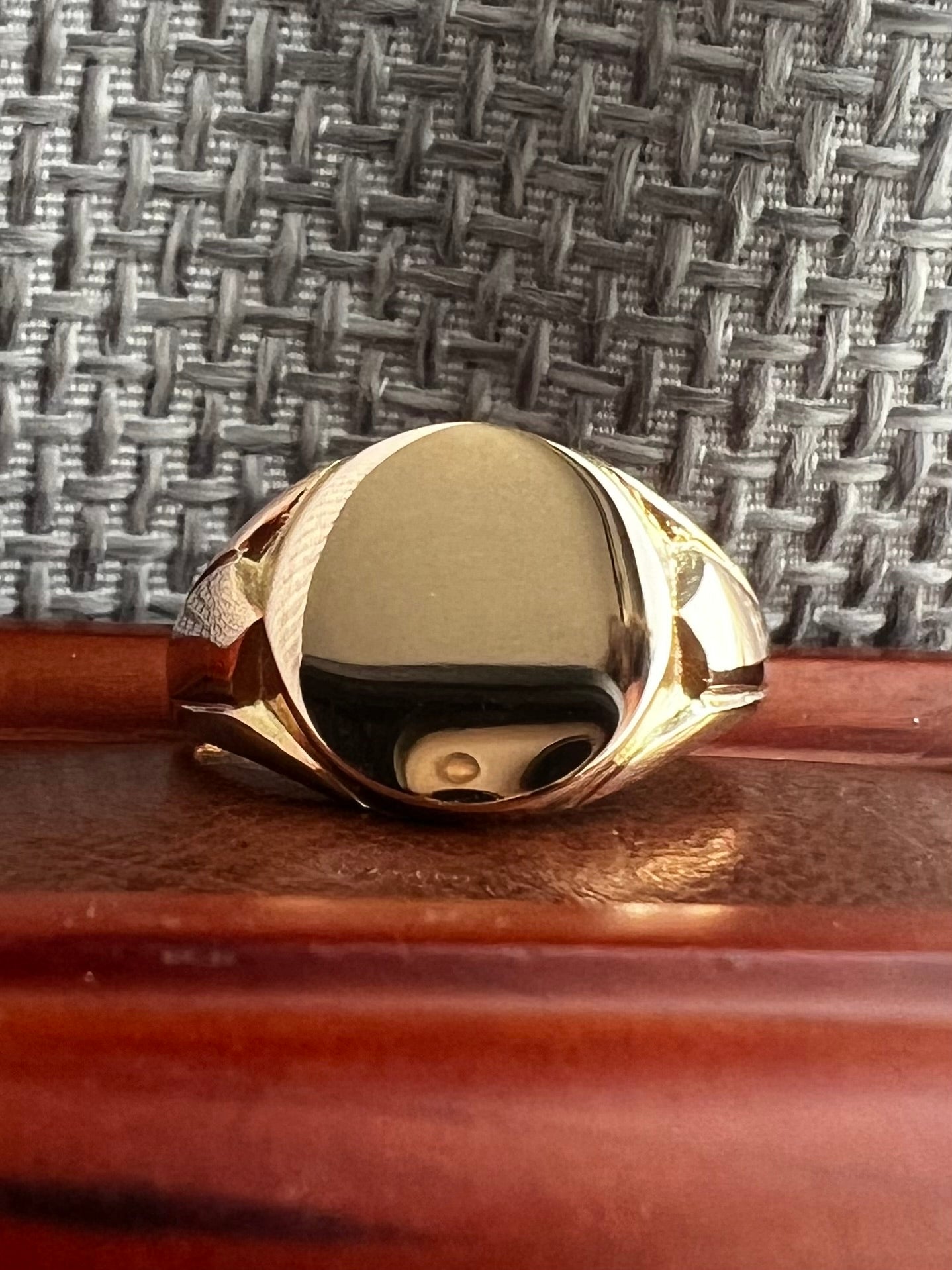 Vintage 9ct Rose Gold Mirror Finish Signet Ring - T