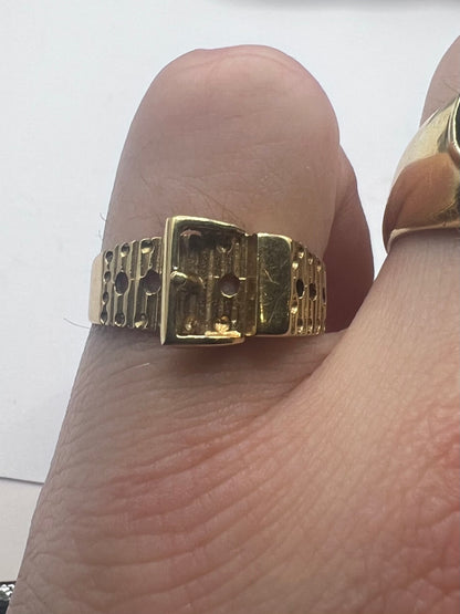 Vintage 9ct Yellow Gold Buckle Ring - Q
