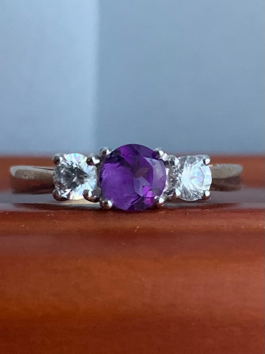 Vintage 9ct Yellow Gold Amethyst & Cz Trilogy Ring - N½