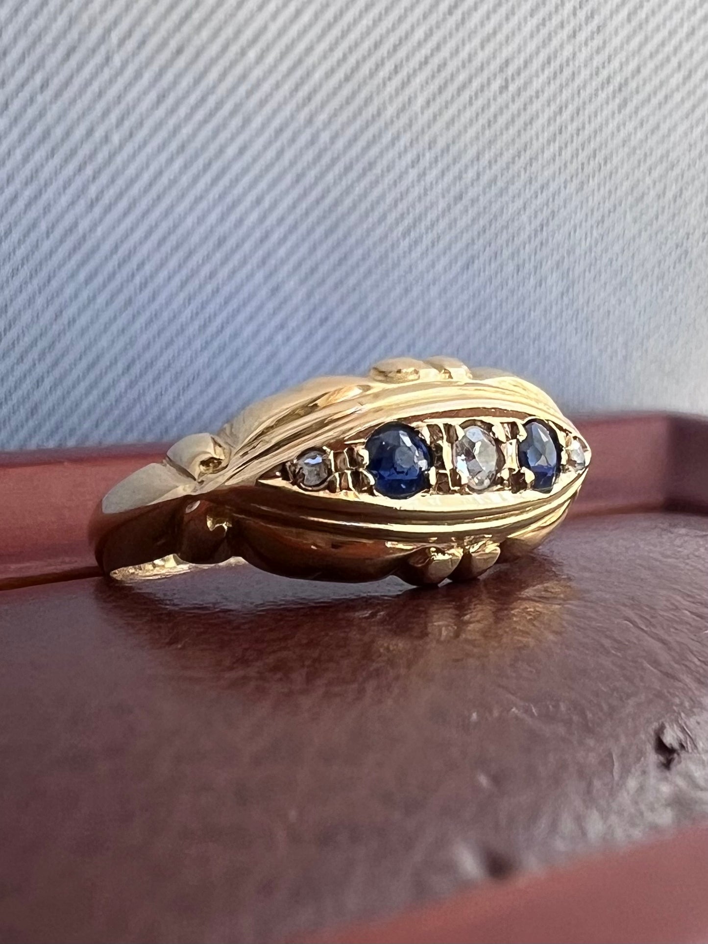 Antique 1917 Yellow Gold 18ct Sapphire & Diamond Ring - J