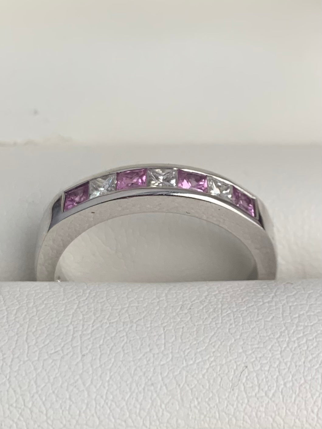 18ct Princess Cut Pink Sapphire & Diamond 0.99ct Ring ~ 5.67 Grams ~ Size - O½