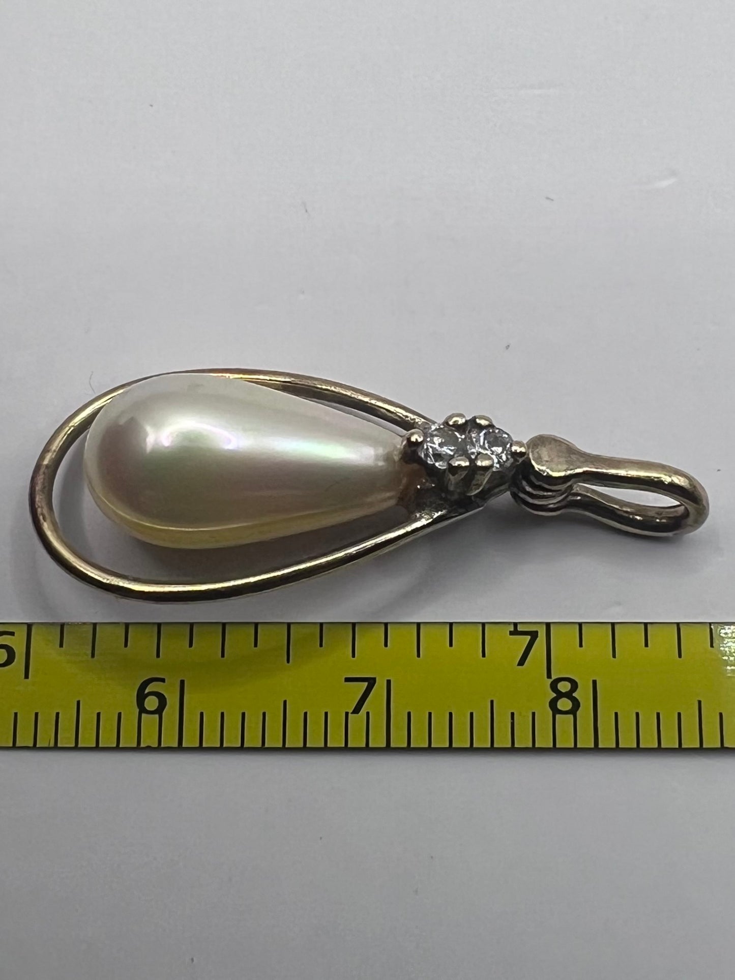 Vintage 9ct Yellow Gold Dangle Pearl Pendant • 2.72 Grams