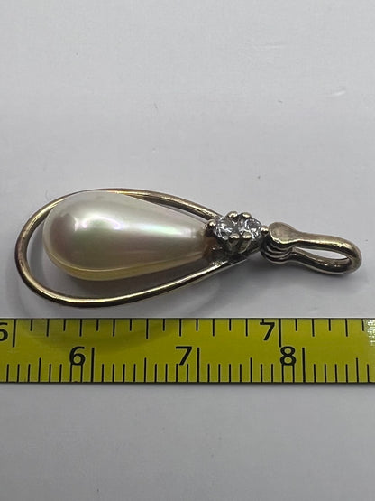 Vintage 9ct Yellow Gold Dangle Pearl Pendant • 2.72 Grams