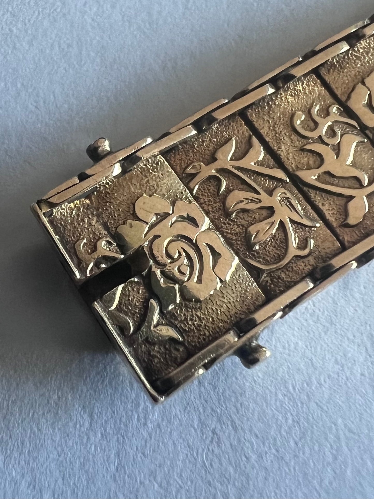 Vintage 9ct Yellow Gold Floral Engraved Gate Bracelet • 20.73 Grams