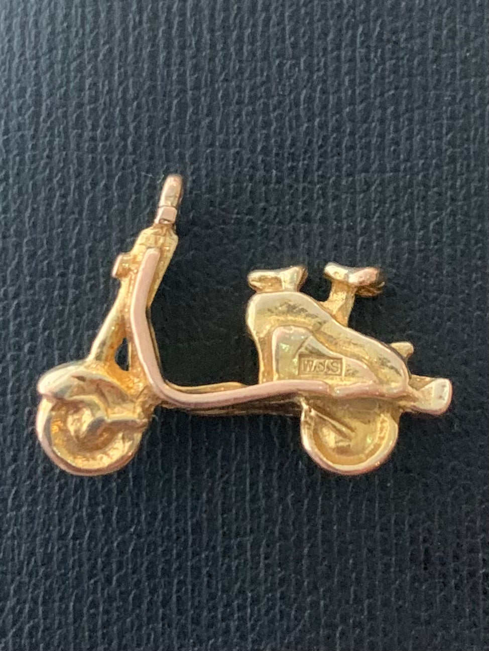 Vintage 9ct Yellow Gold Vespa Charm - 2.50 Grams