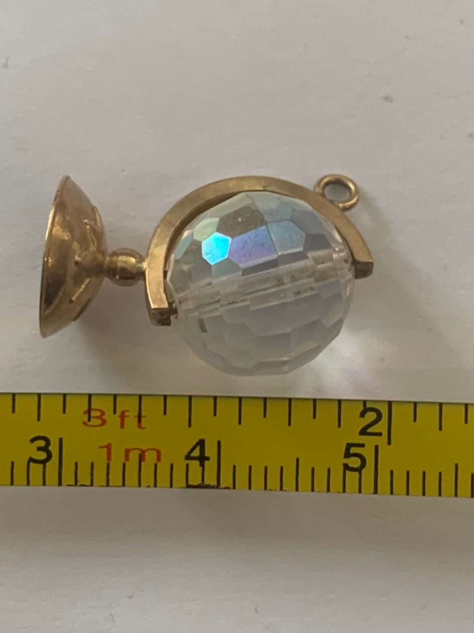 Vintage 9ct Spinning Globe Charm - 1971 - 3.85 Grams