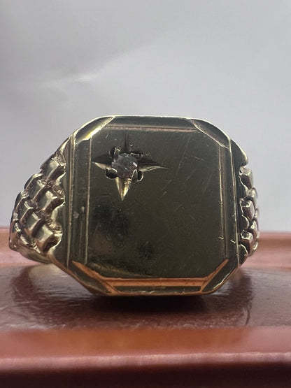 Vintage 9ct Yellow Gold Diamond Set Signet Ring - T