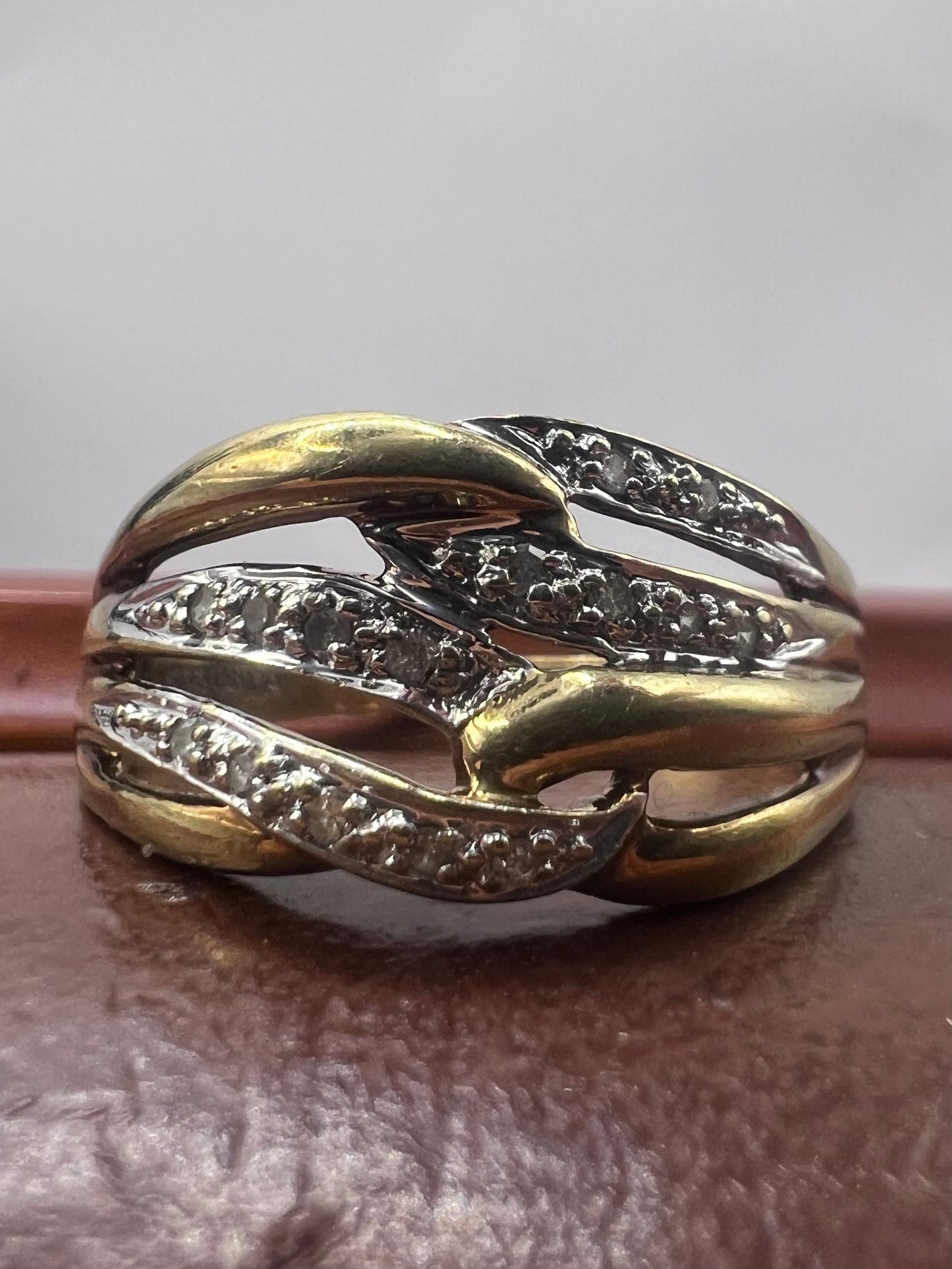 Vintage 9ct Yellow Gold Diamond Set Ring - Q