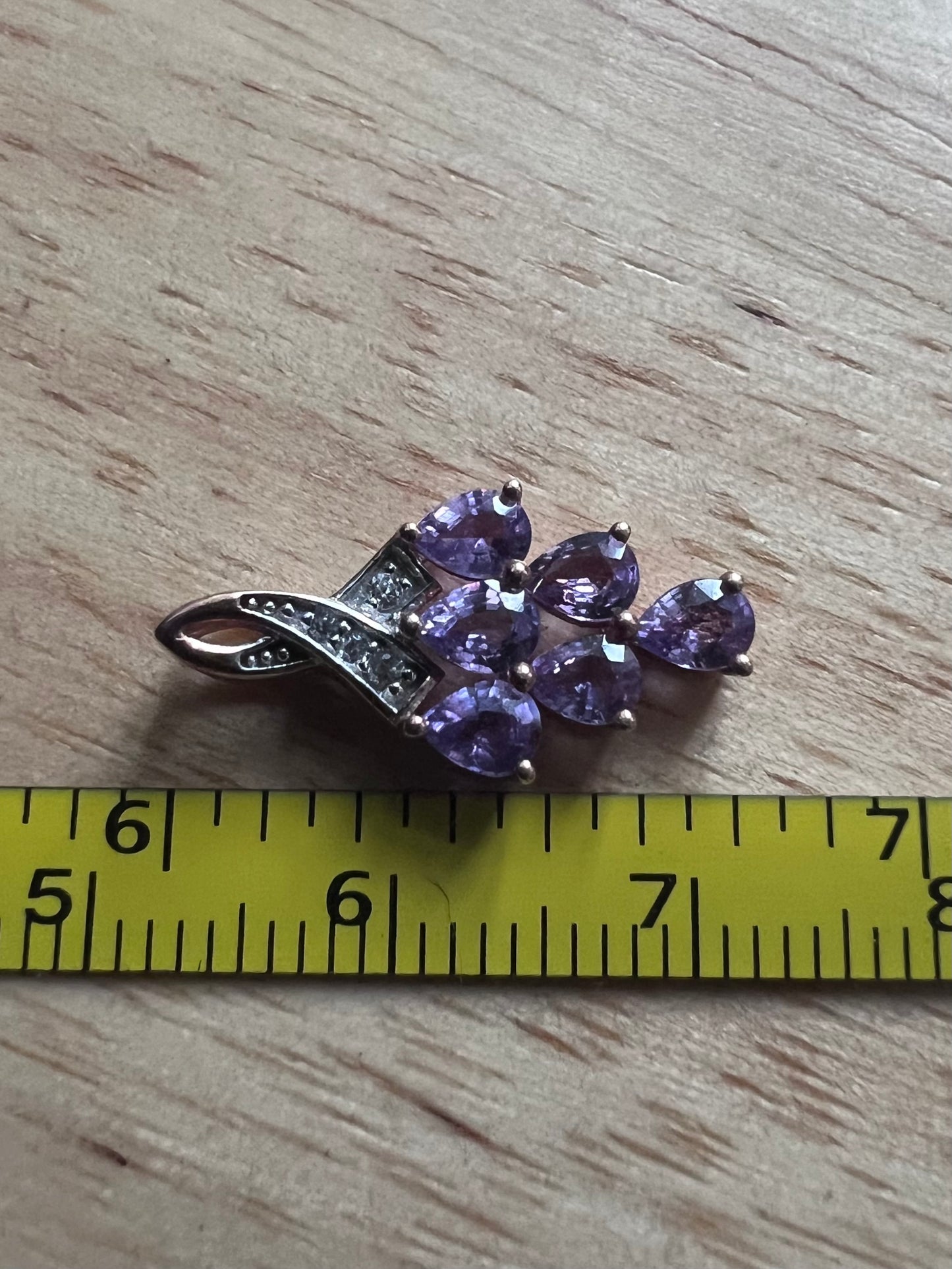 Quality 10ct Rose Gold Amethyst & Diamond Grape Pendant - 1.13 Grams