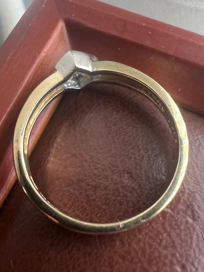 Quality 9ct Yellow Gold 0.25ct Princess Cut Diamond Ring - P