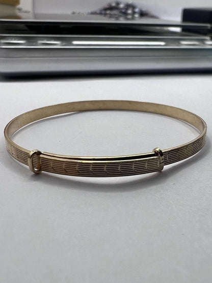Vintage 9ct Yellow Gold Patterned Bangle • 2.10 Grams