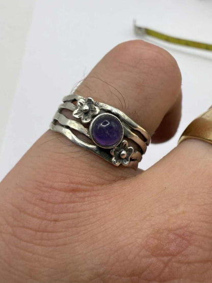 Quality 925 Sterling Silver Amethyst Set Flower Ring • Size - P • 2.99 Grams