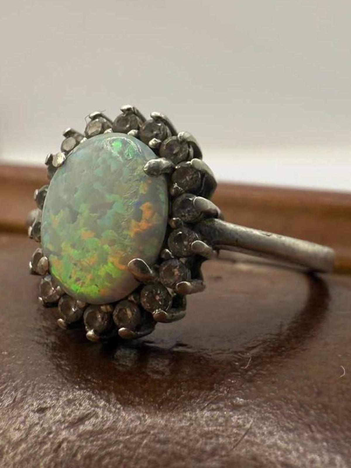Quality 925 Sterling Silver Opal Cluster Ring • Size - N • 2.39 Grams