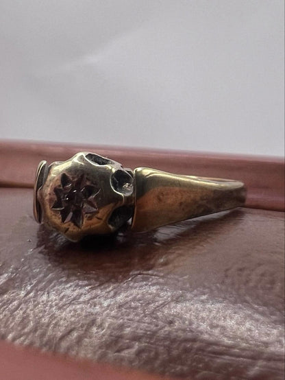 Vintage 9ct Yellow Gold Dia Set Ring - 2.01 Grams