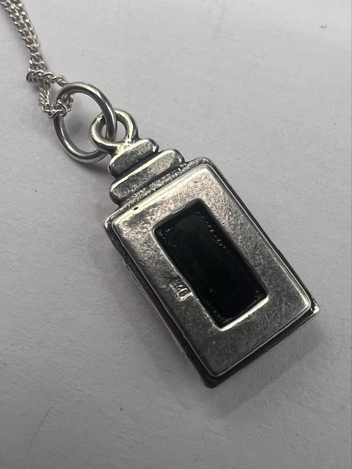 Quality 925 Sterling Silver Amber Set Pendant & Chain Set • 3.35 Grams