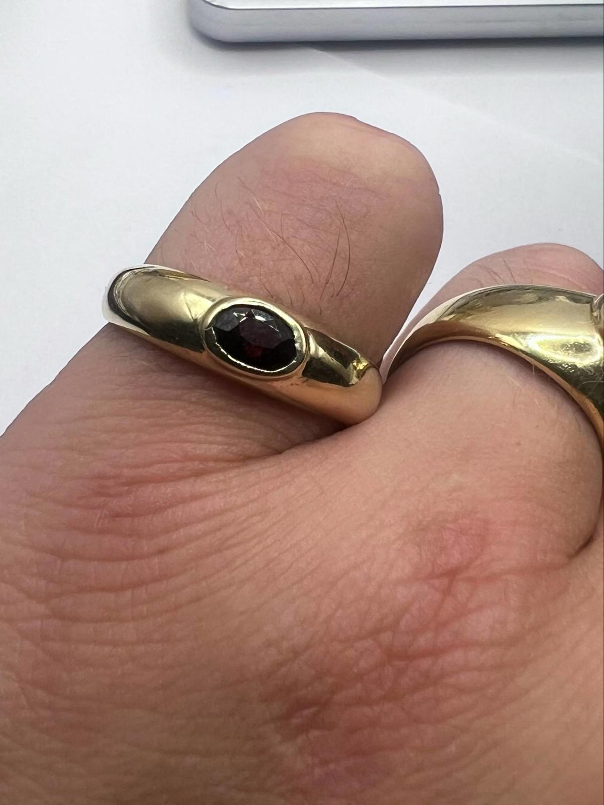Vintage 9ct Yellow Gold Garnet Set Ring • Size - U  • 2.45 Grams
