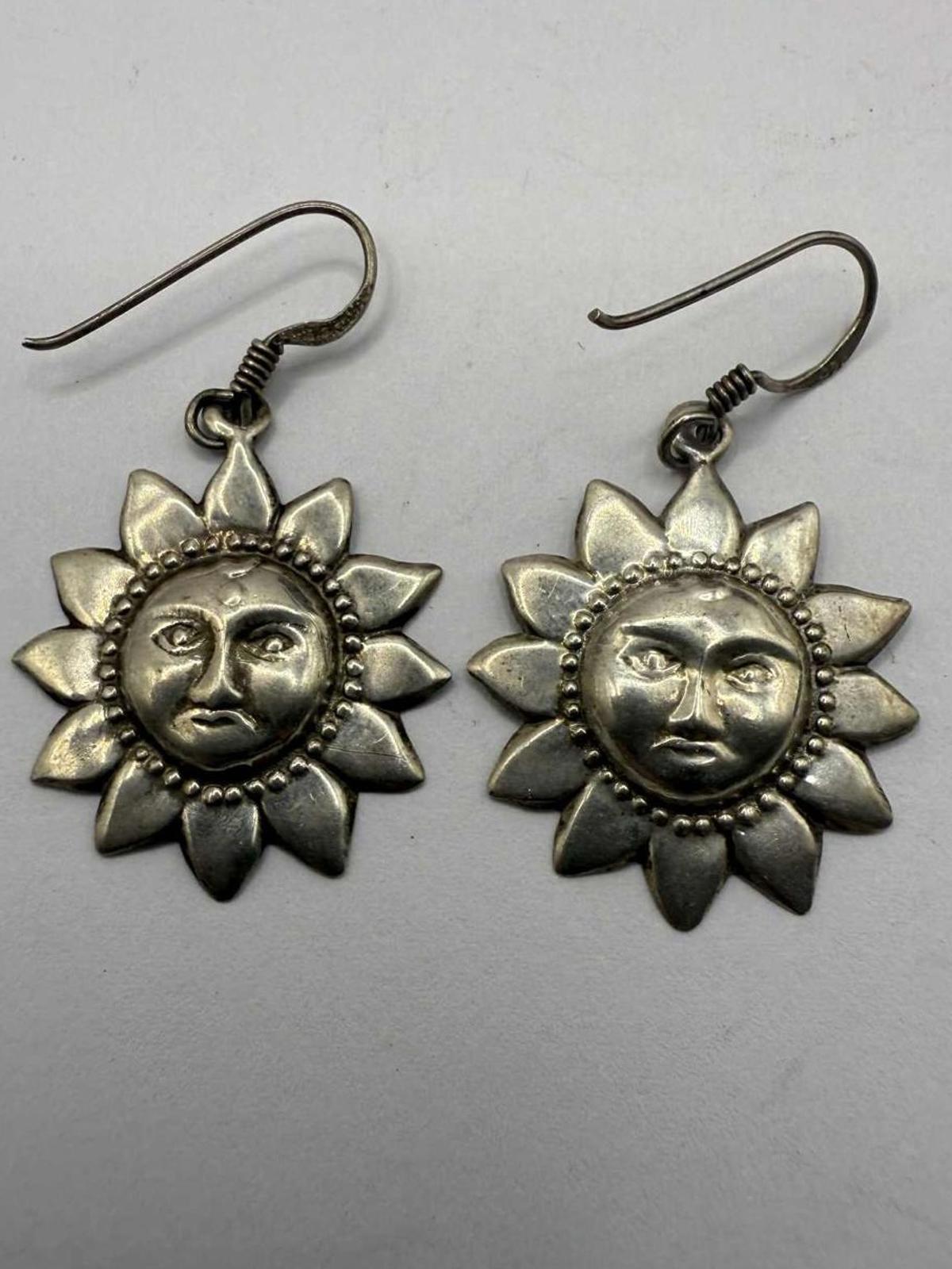 Quality 925 Sterling Silver Sun Face Dangle Earrings• 3.26 Grams