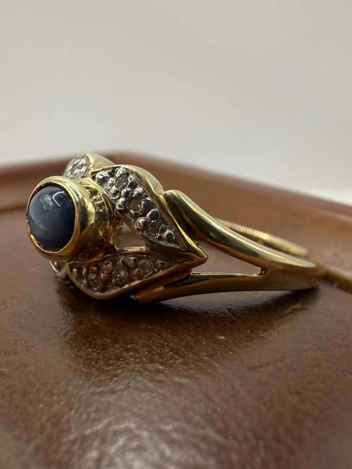 Quality 9ct Yellow Gold Star Sapphire & Diamond Set Ring • Size - N • 3.23 Grams
