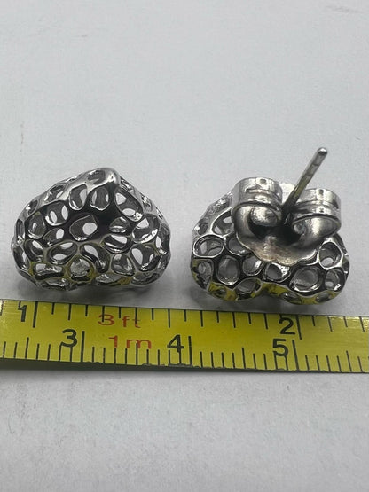 Quality 925 Sterling Silver Heart Earrings - 3.95 Grams