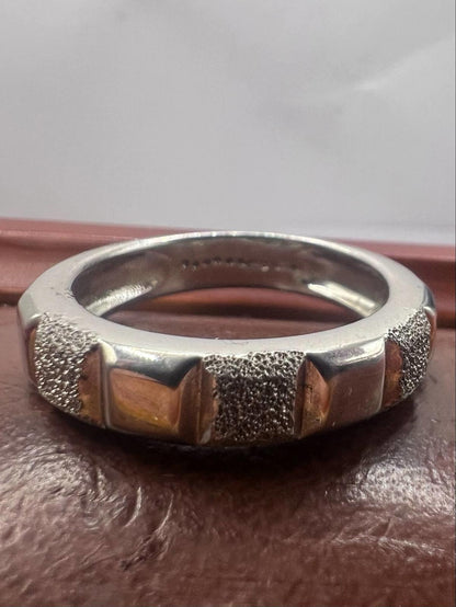 Quality 925 Sterling Silver Textured Ring • 4.44 Grams • Size - T