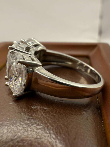 Quality 925 Sterling Silver Clear Stone Trilogy Ring • Size - N • 5.09 Grams