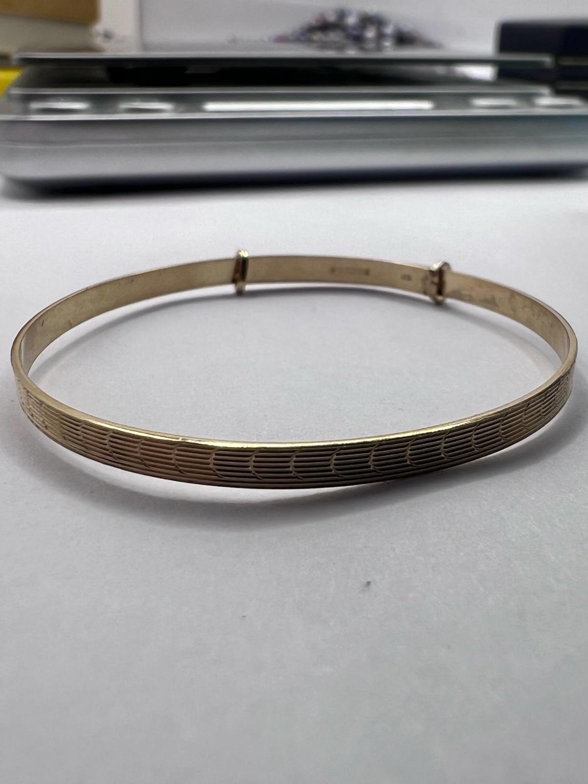 Vintage 9ct Yellow Gold Patterned Bangle • 2.10 Grams