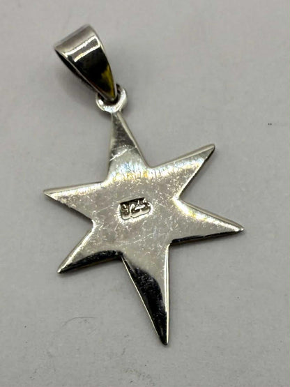 Quality 925 Sterling Silver Star Pendant • 1.57 Grams