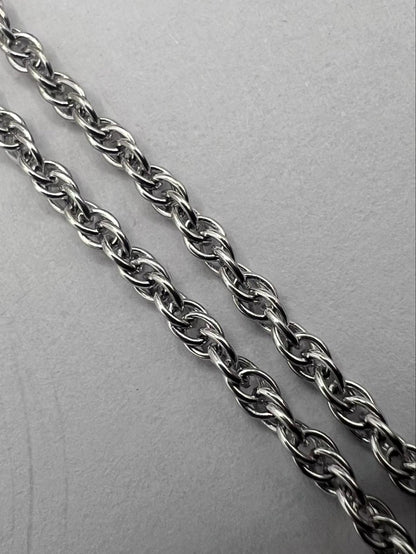 Quality 925 Sterling Silver Heart Pendant & Chain Set - 10.18 Grams