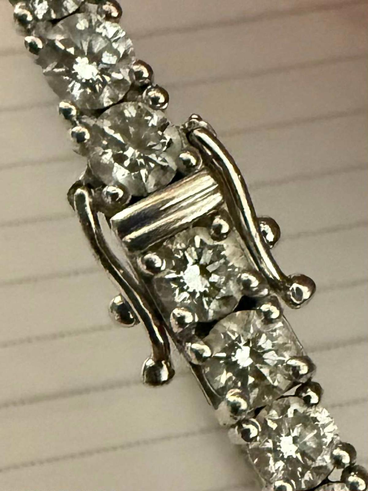 Elegant 14k White Gold 9.25ct Diamond Tennis Bracelet - 15.10 Grams - 7"