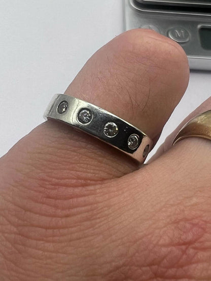 Quality 925 Sterling Silver Stone Set Ring • 3.39 Grams • Size - P