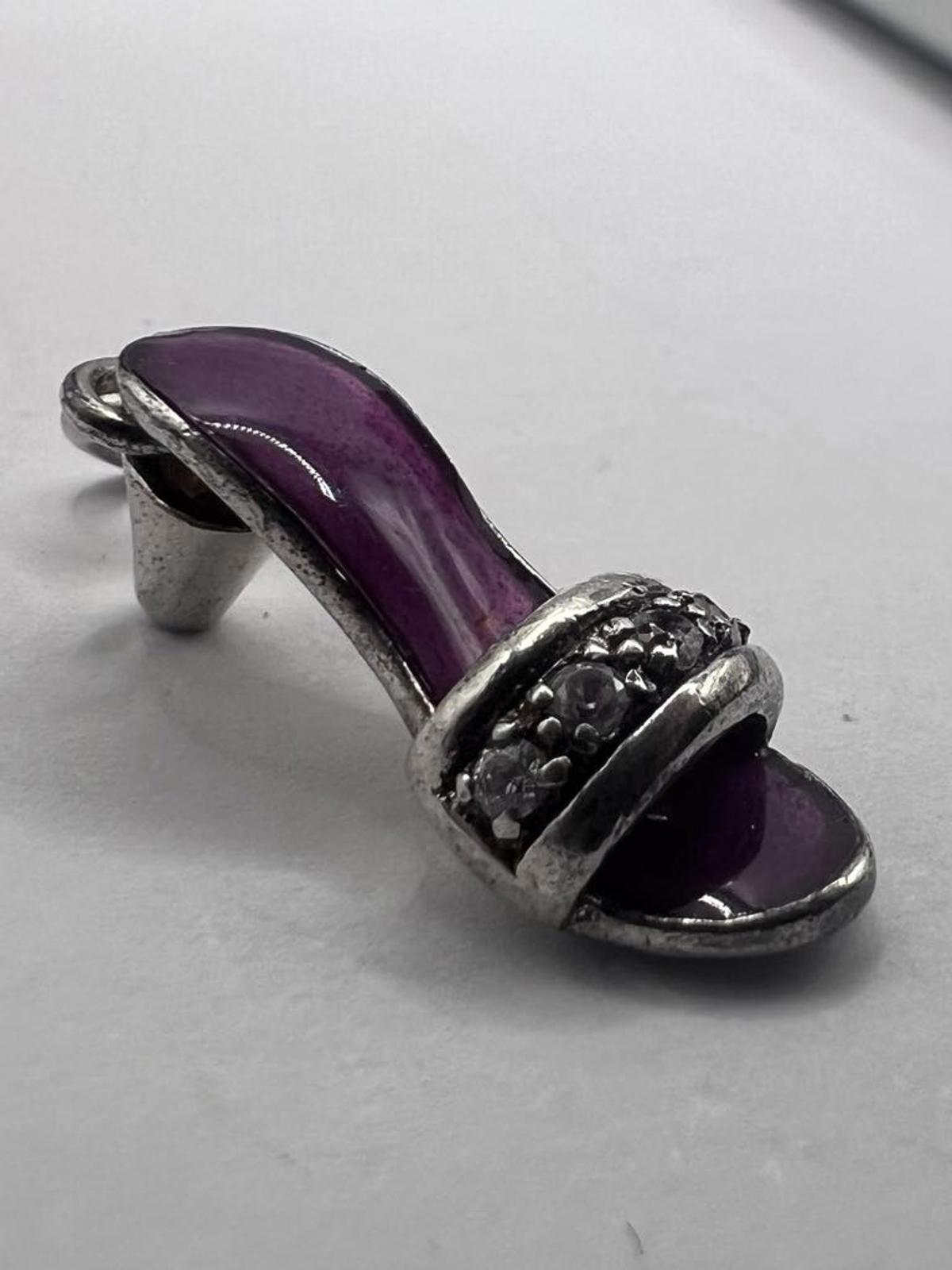 Quality 925 Sterling Silver Cz Set Slipper Pendant - 2.67 Grams