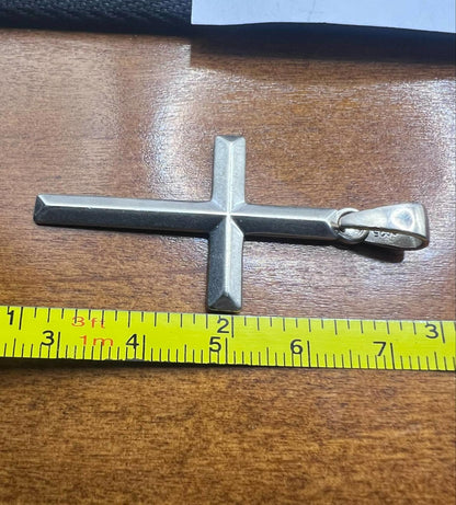 Quality 925 Sterling Silver Cross Pendant - 4.67 Grams